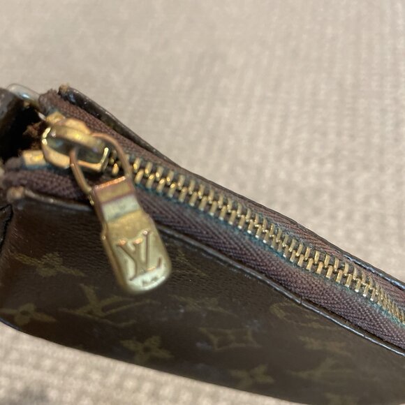Louis Vuitton Pochette Wallet Dark Brown Gold Zipper Classic Leather Monogram - Picture 9 of 11